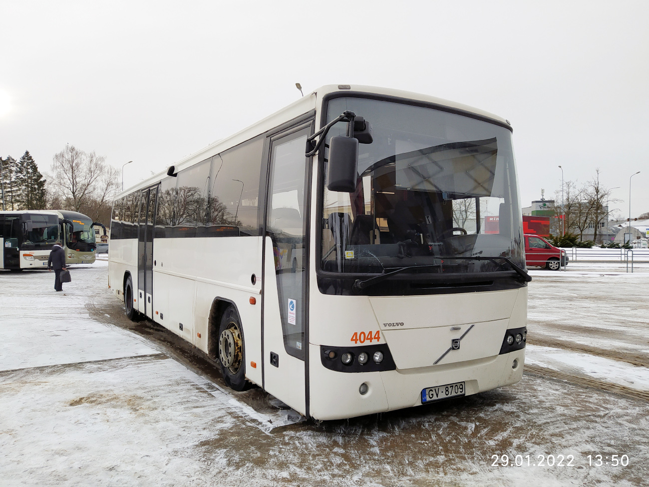 Valmiera, Volvo 8700 № 4044