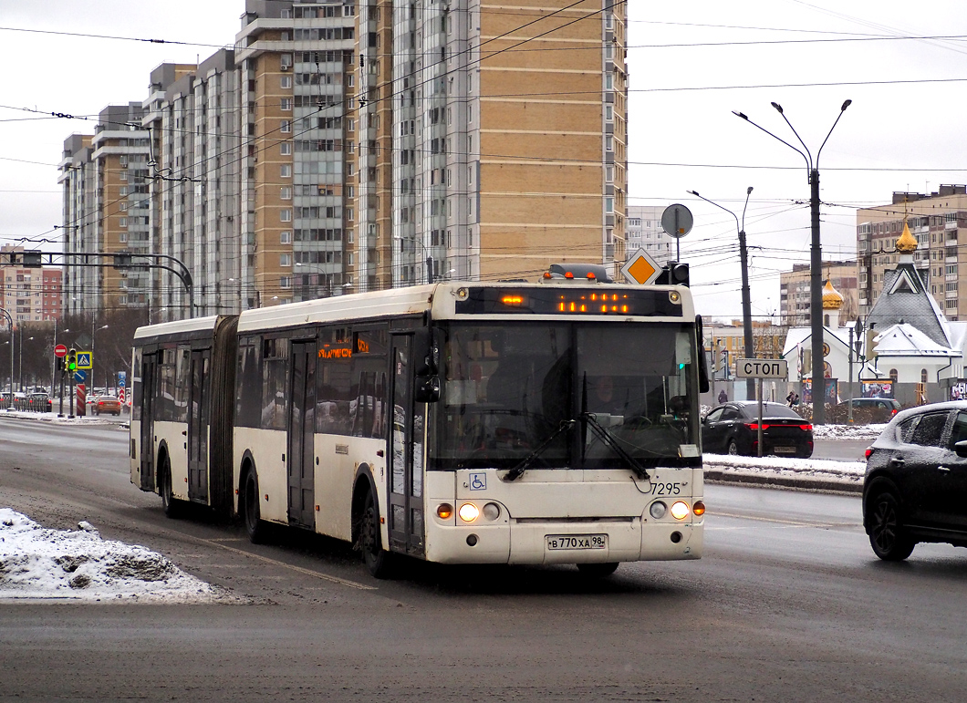 Saint Petersburg, LiAZ-6213.20 # 7295