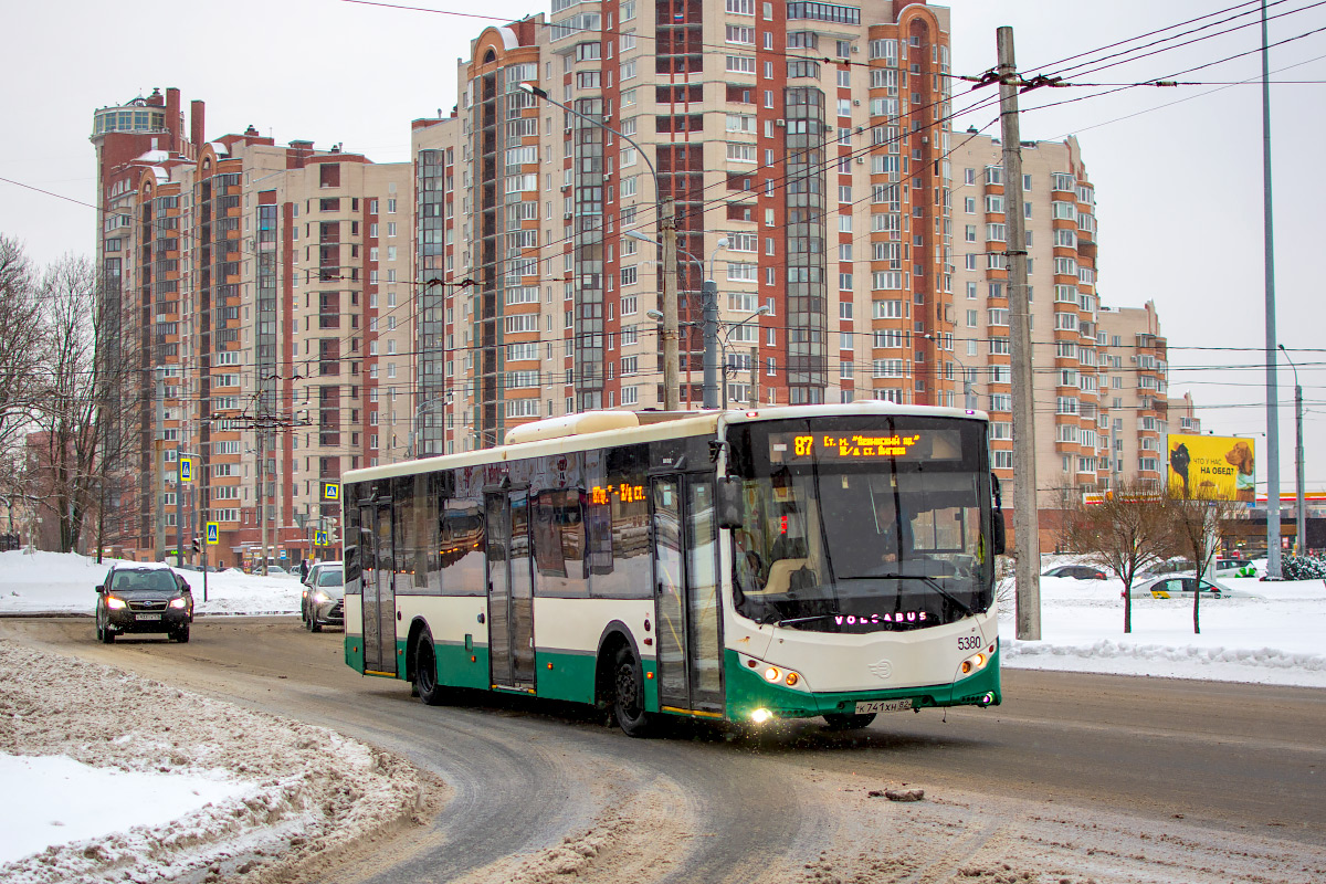 サンクトペテルブルク, Volgabus-5270.00 # 5380