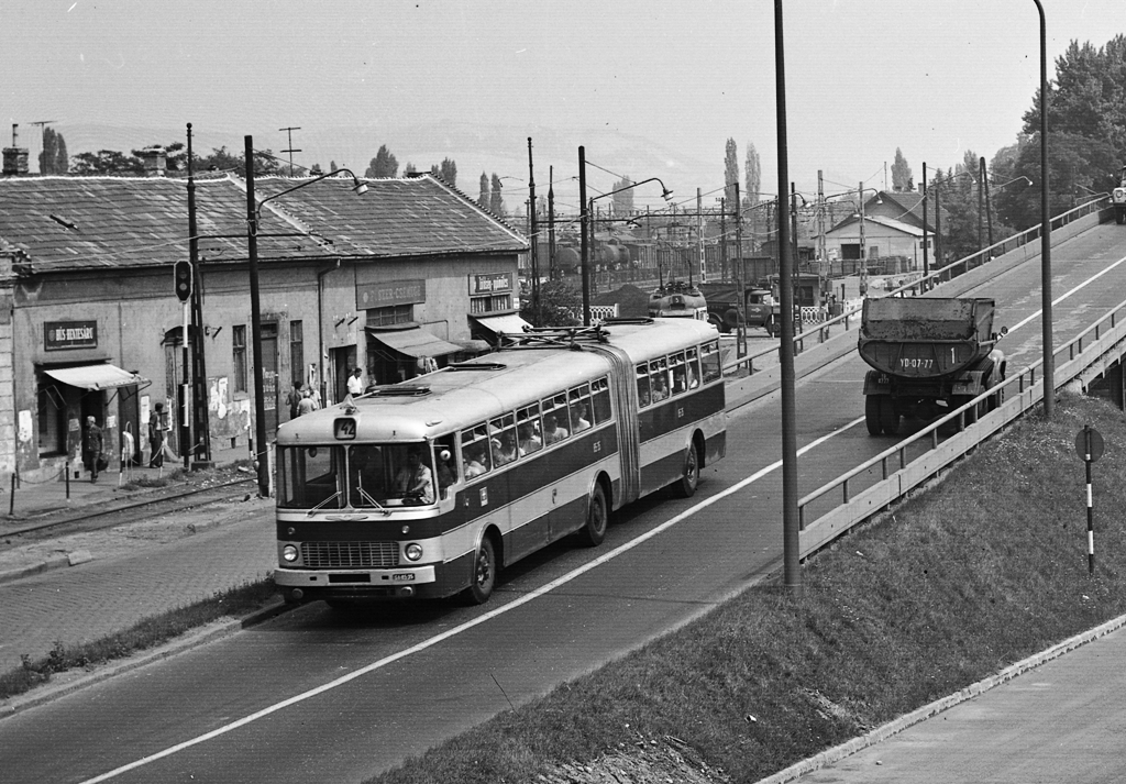 Budapest, Ikarus 180.70 # 85-35