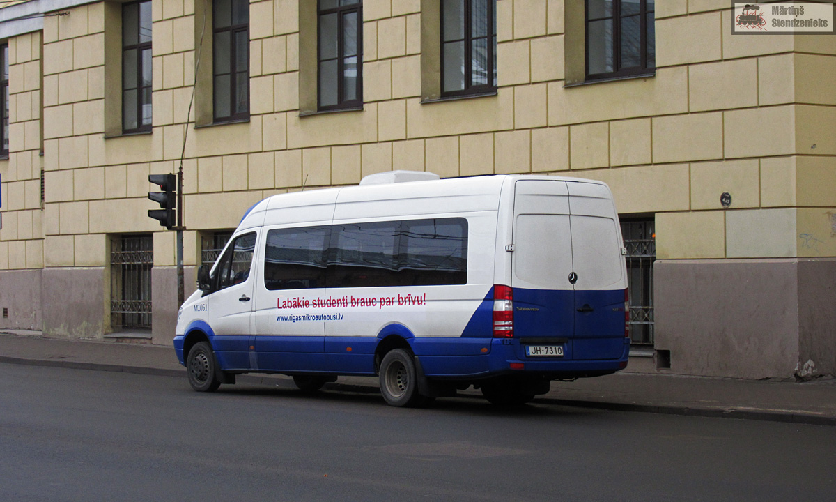 Riga, Universāls (MB Sprinter 513CDI) č. M1051