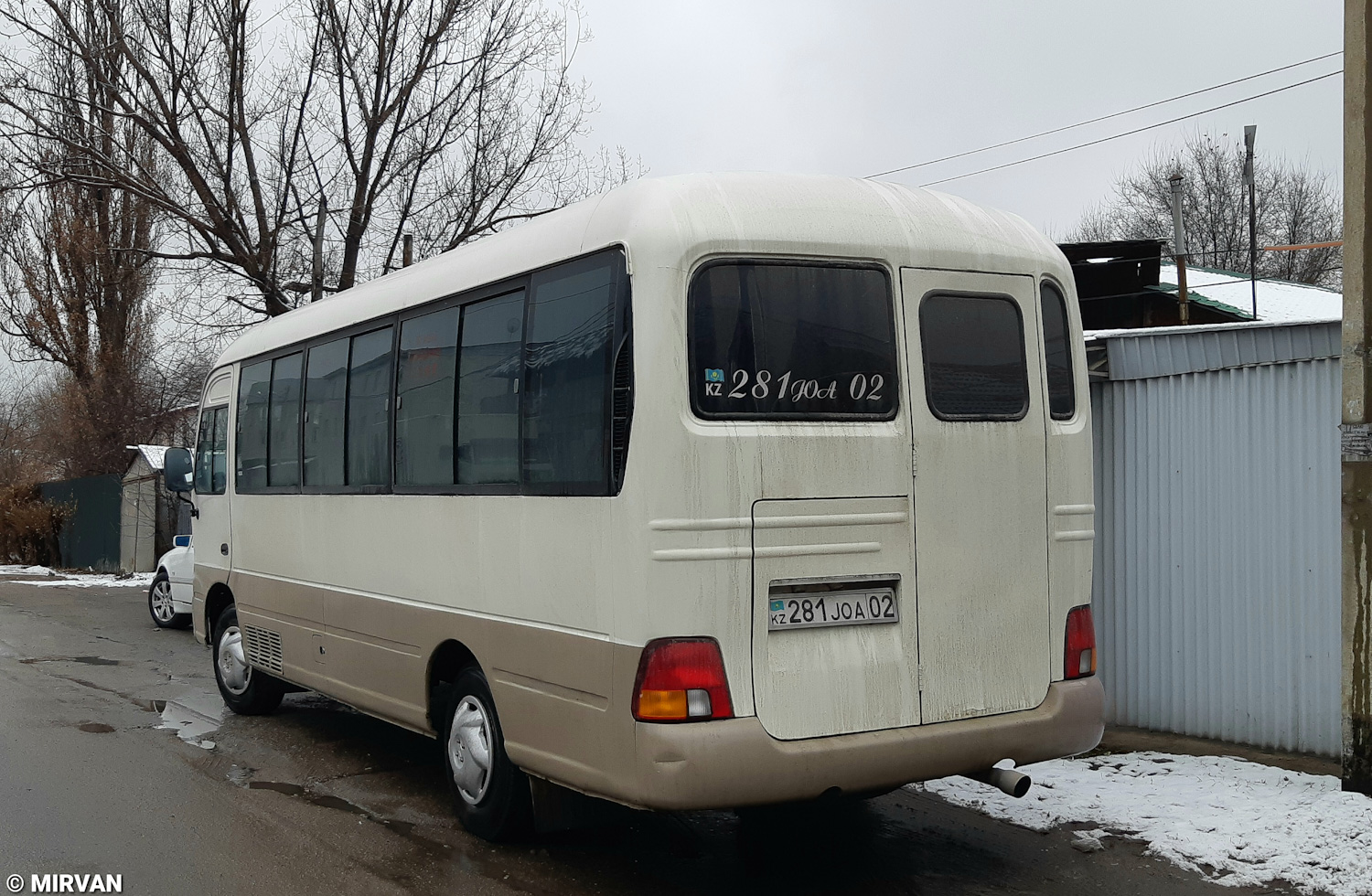 Almaty, Hyundai County Deluxe Nr. 281 JOA 02