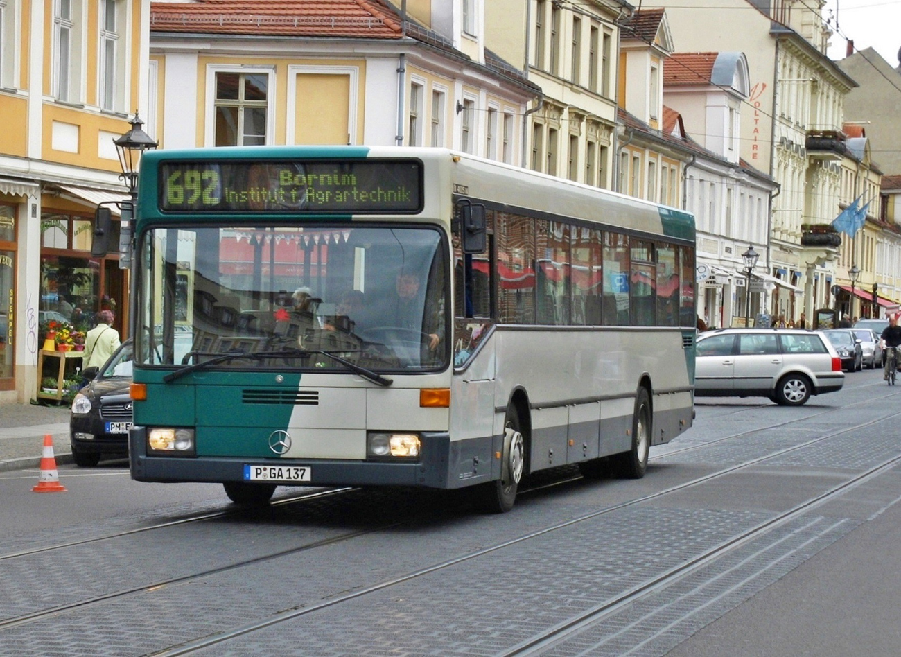 Potsdam, Mercedes-Benz O405N # P-GA 137