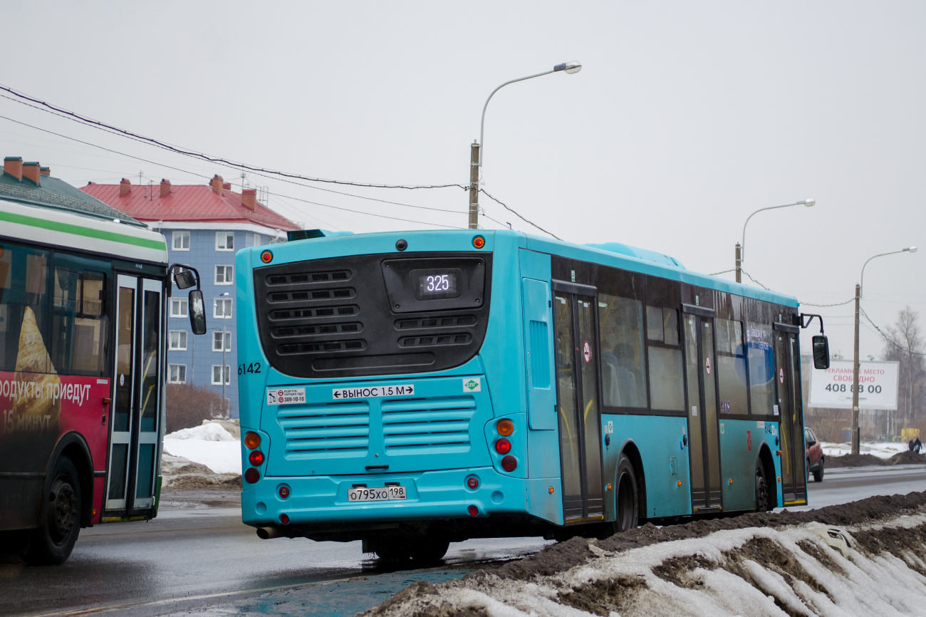 Saint Petersburg, Volgabus-5270.G2 (LNG) # 6142