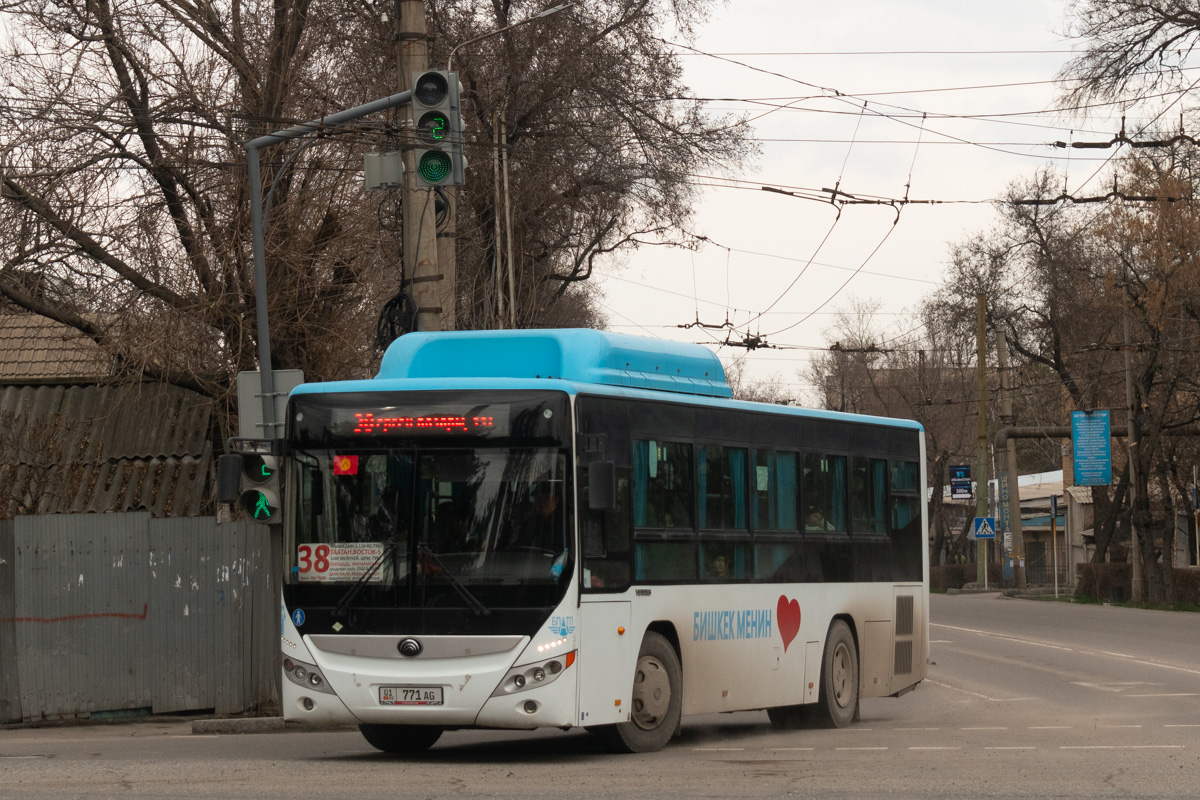Bishkek, Yutong ZK6108HGH (CNG) # 01 771 AG
