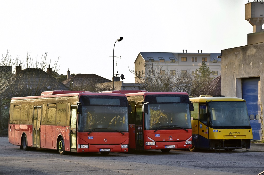 Piešťany, SOR C 10.5 č. TT-522DA; Bratislava, Irisbus Crossway LE 12M č. BL-211HC; Senec, Irisbus Crossway LE 12M č. BL-637HC