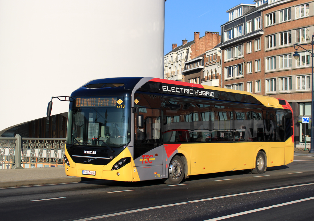 Namur, Volvo 7900 Hybrid # 4713
