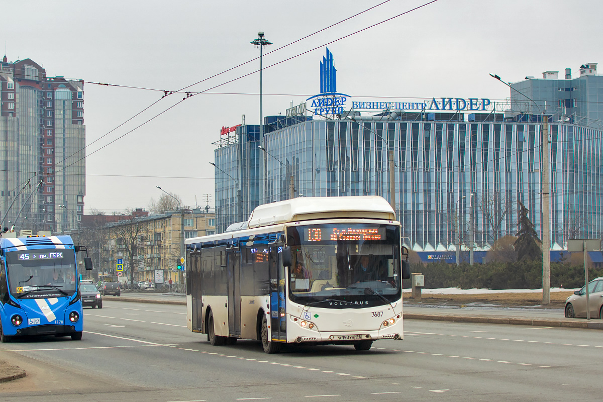 San Petersburgo, Volgabus-5270.G0 # 7687