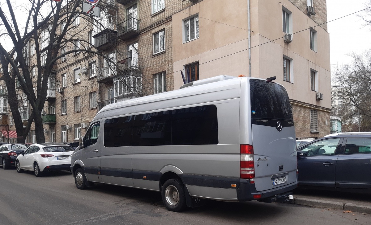 Kyiv, Mercedes-Benz Sprinter Travel 45 # АА 7174 ХЕ