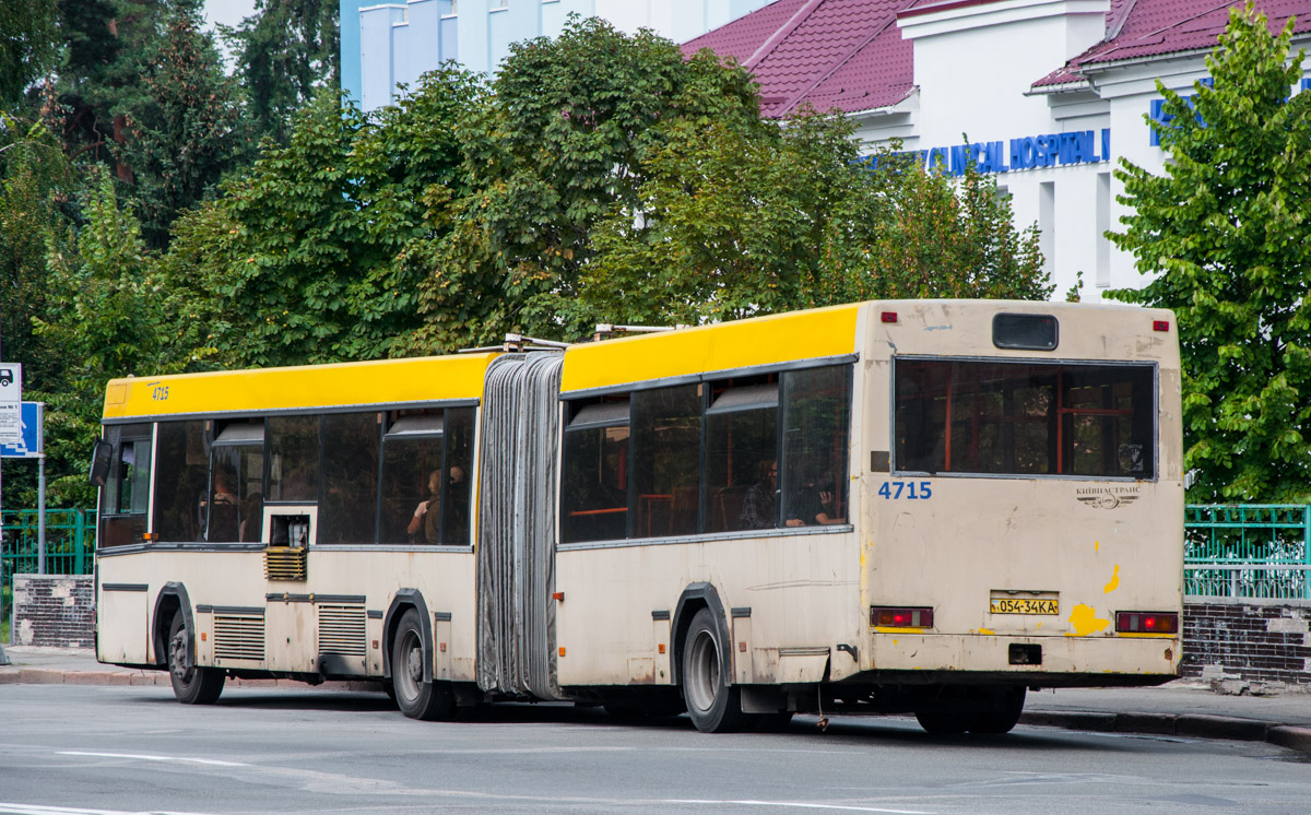 Kyjev, MAZ-105.060 č. 4715