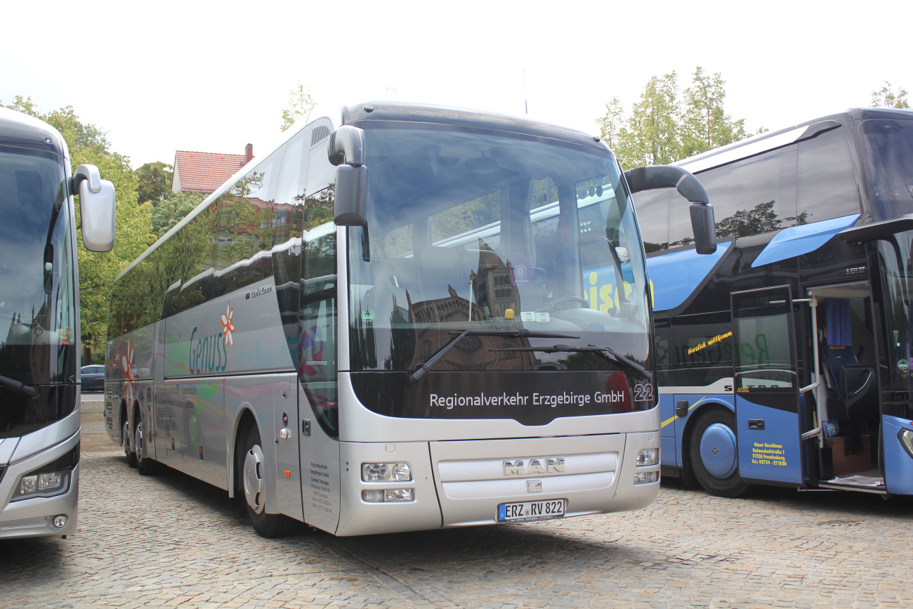 Annaberg-Buchholz, MAN R09 Lion's Coach C RHC444 # 11-9022