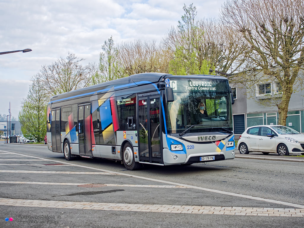 Maubeuge, IVECO Urbanway 12M BHNS # 220