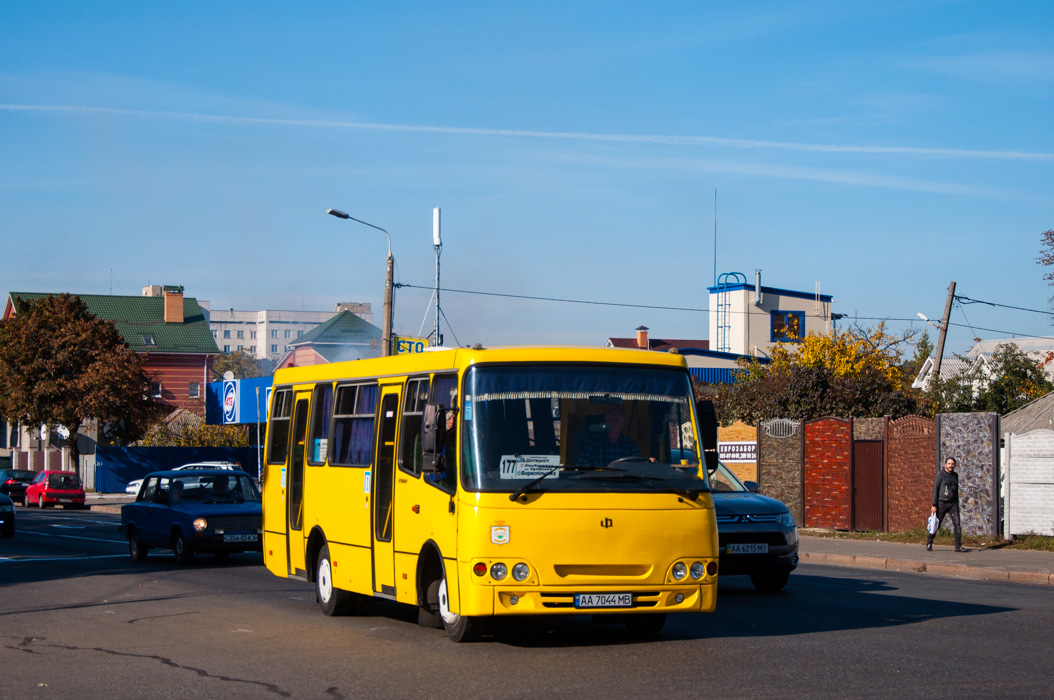 Kyiv, Bogdan А09204 # АА 7044 МВ