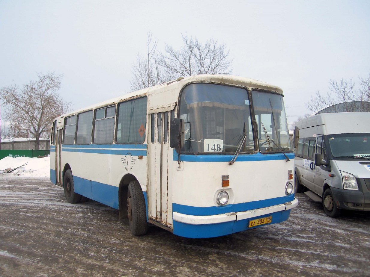 Izhevsk, LAZ-695Н č. ЕА 303 18