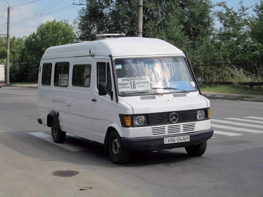 Дніпро, Mercedes-Benz T1 310D № 686-04 АН
