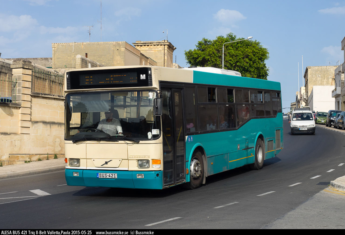 Malta, Saracakis č. BUS 421