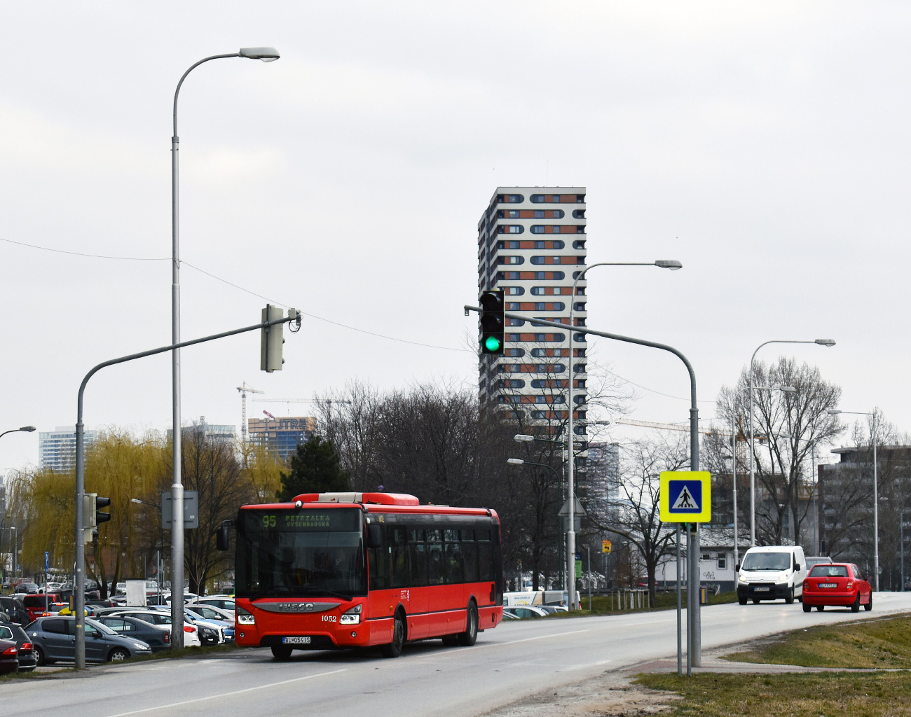 Bratislava, IVECO Urbanway 12M # 1052