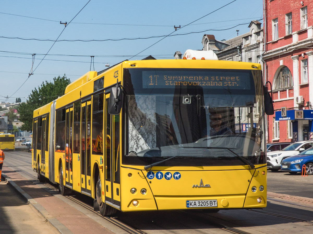 Kyiv, MAZ-215.069 # 4225