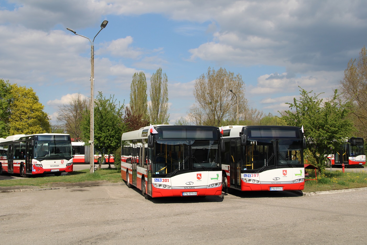 Konin, Solaris Urbino III 10 № 301; Konin, Solaris Urbino III 12 № 297