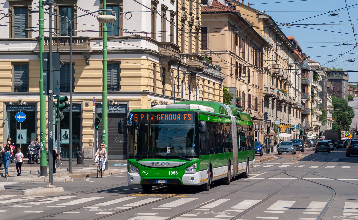 Milan, IVECO Urbanway 18M Hybrid # 1356