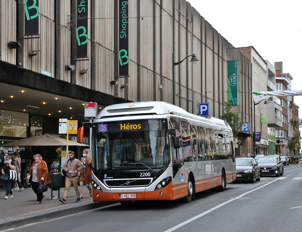 Brussels, Volvo 7900 Hybrid # 2200