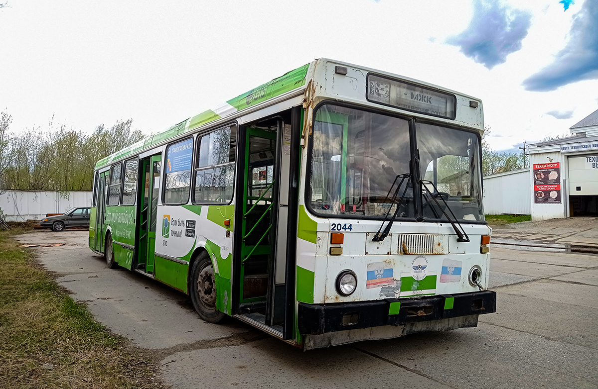 Nizhnevartovsk, LiAZ-5256.00 # 2044