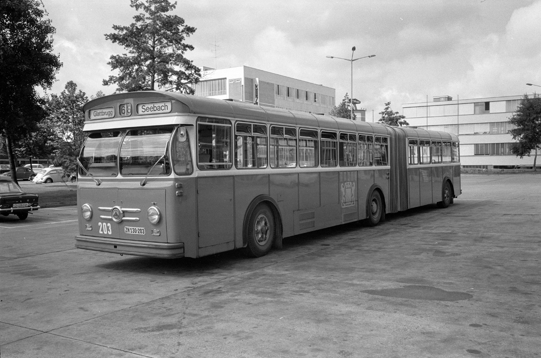 Zurich, Saurer # 203; Zurich — Old Photos