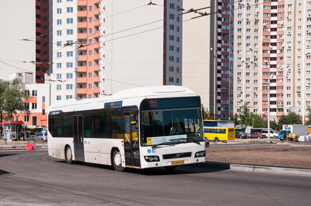 Kyiv, Volvo 7700 Hybrid No. АА 8809 АА
