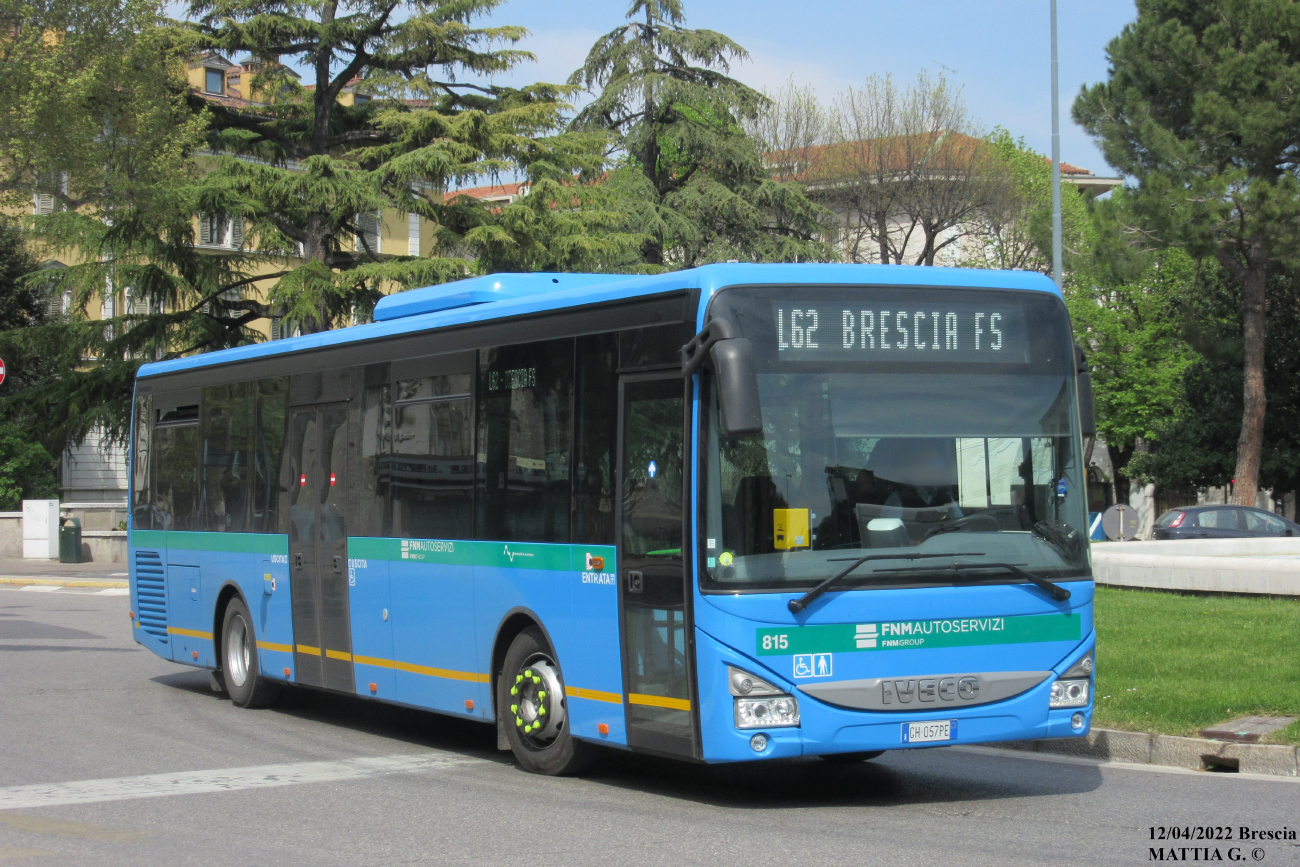 Milán, IVECO Crossway LE Line 12M č. 815