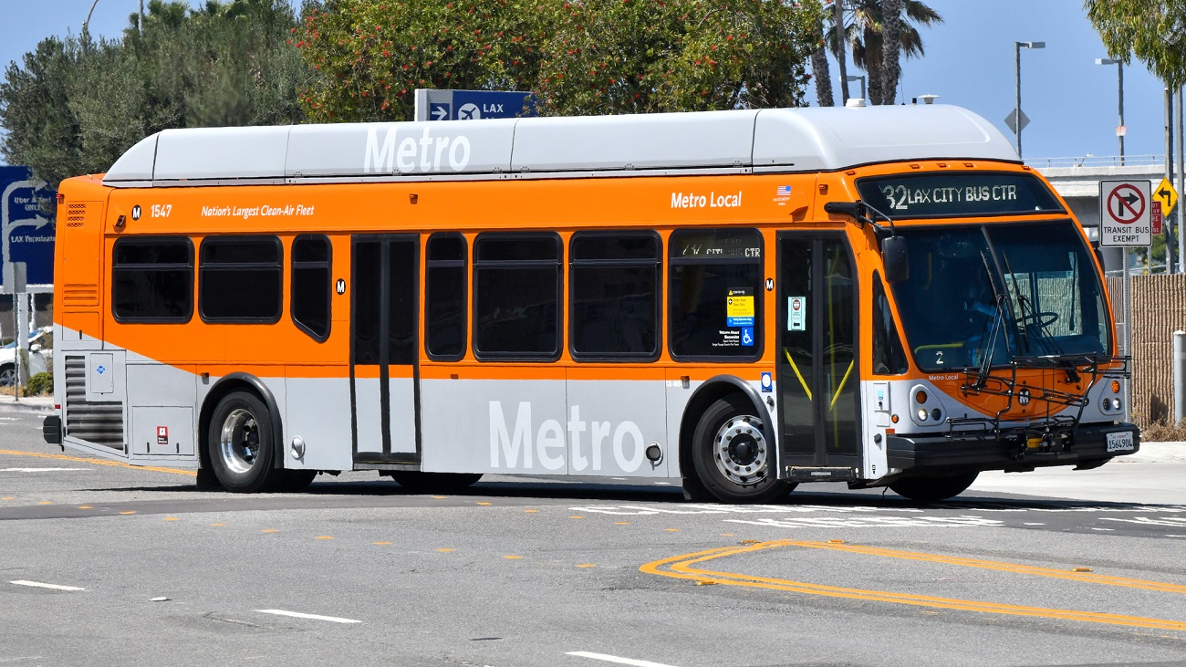 Los Angeles, El Dorado National Axess BRT CNG # 1547
