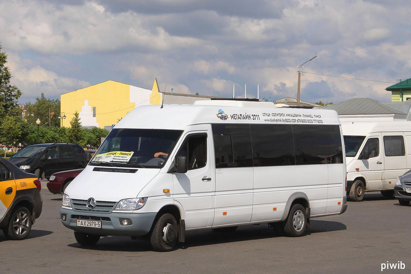 Sluck, Mercedes-Benz # АХ 2979-5