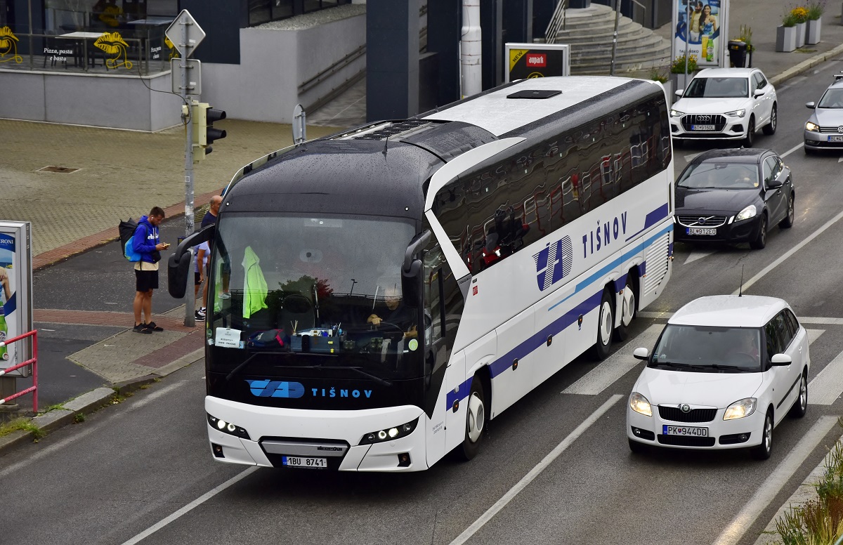 Brno-venkov, Neoplan N2216/3SHDL Tourliner SHDL # 1BU 8741