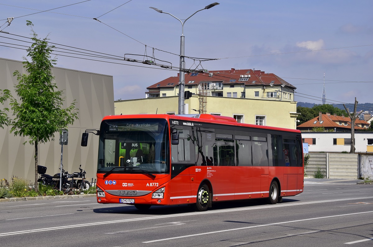 Bratislava, IVECO Crossway LE Line 12M nr. 8772