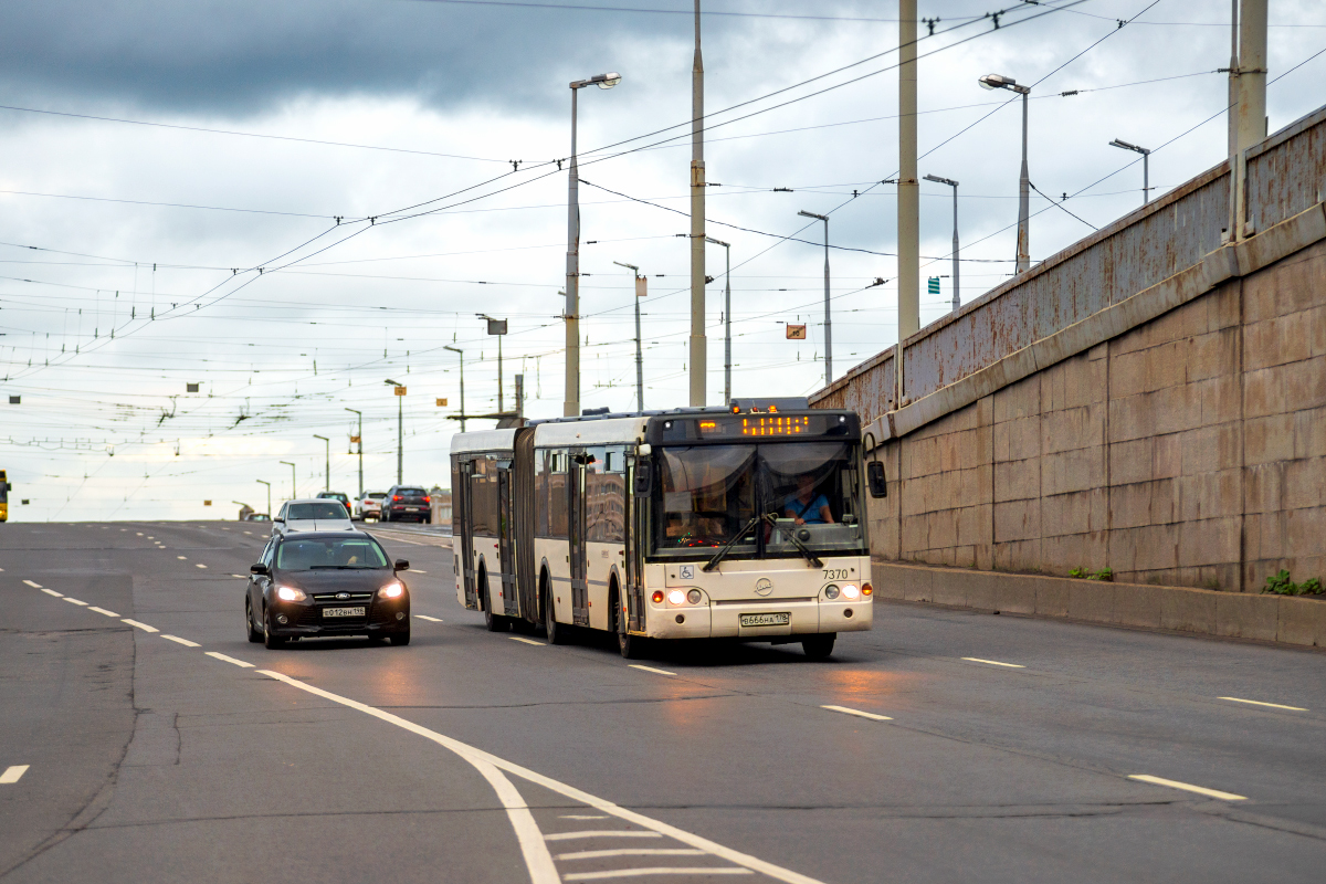 Saint Petersburg, LiAZ-6213.20 # 7370