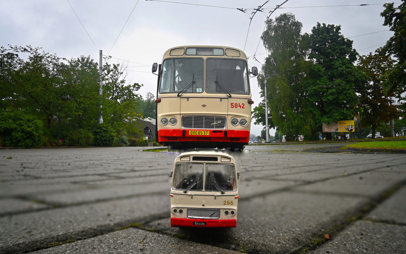 Ostrava, Karosa ŠM11.1630MOC # 5842; Bus models
