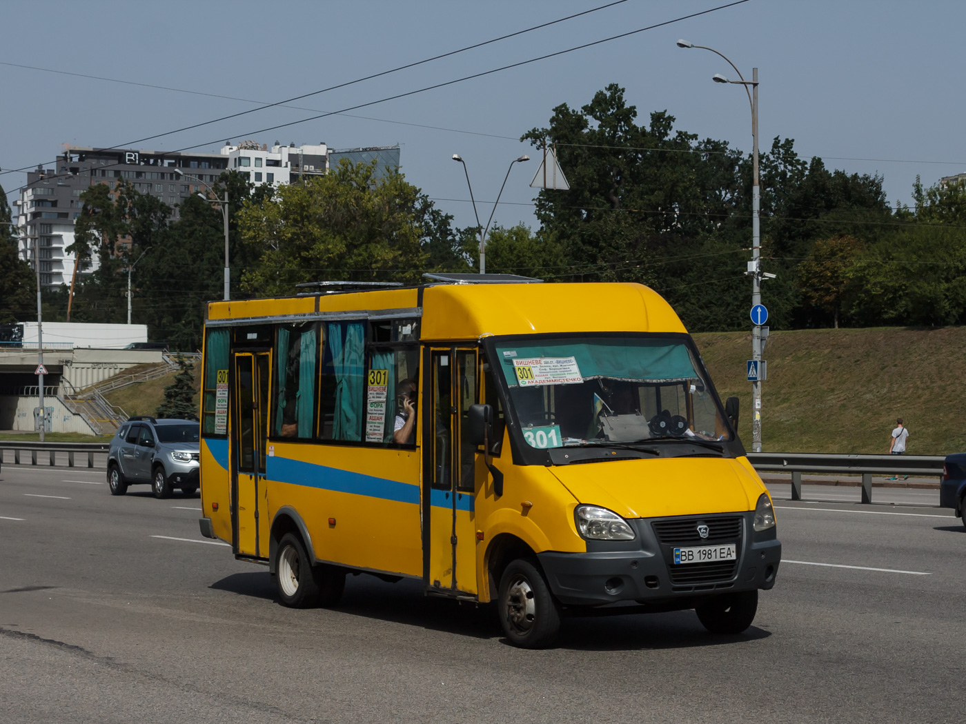 Kyiv, Ruta 25 # ВВ 1981 ЕА
