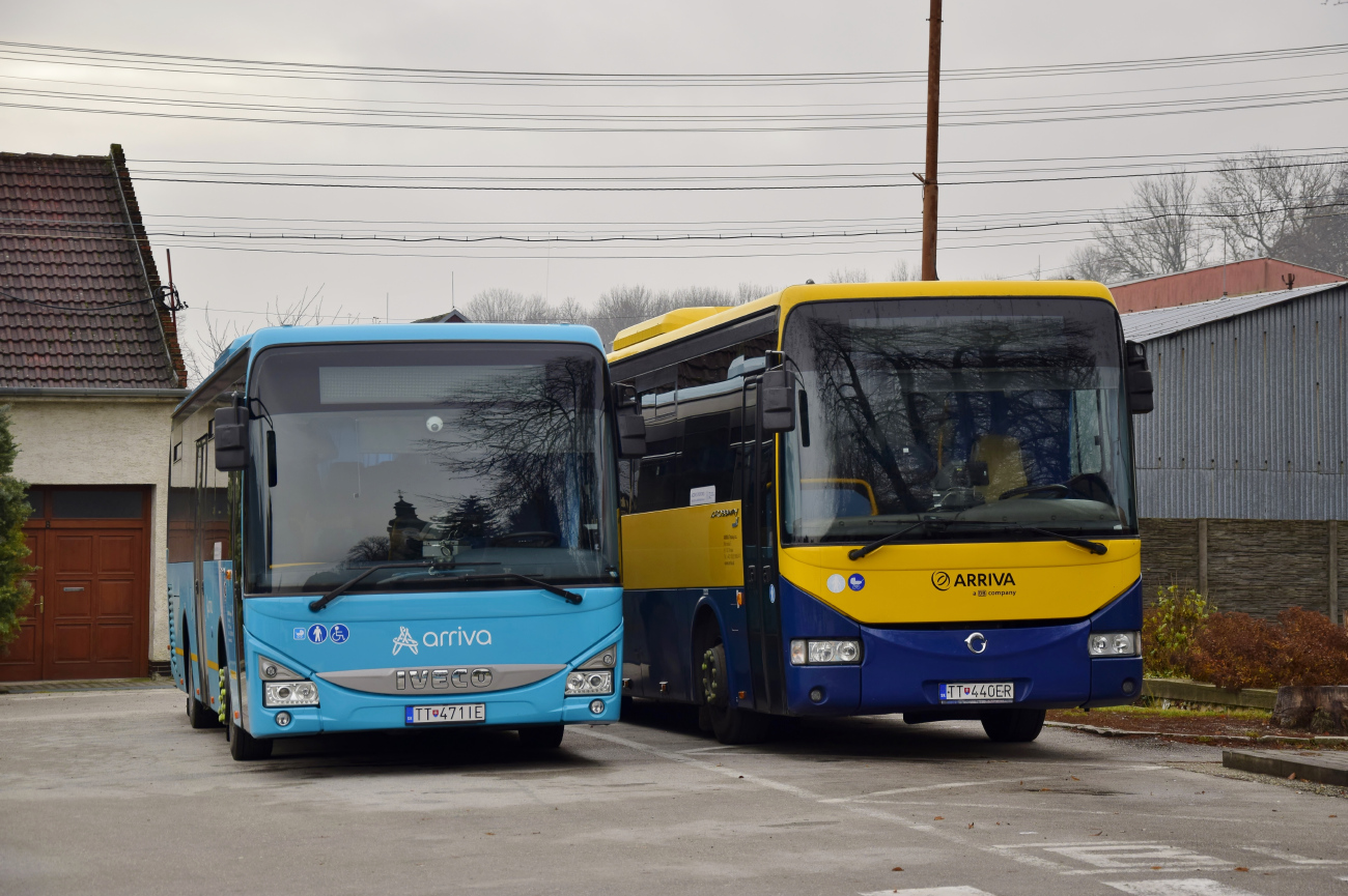 Piešťany, IVECO Crossway LE Line 10.8M č. TT-471IE; Trnava, Irisbus Crossway 12M č. TT-440ER