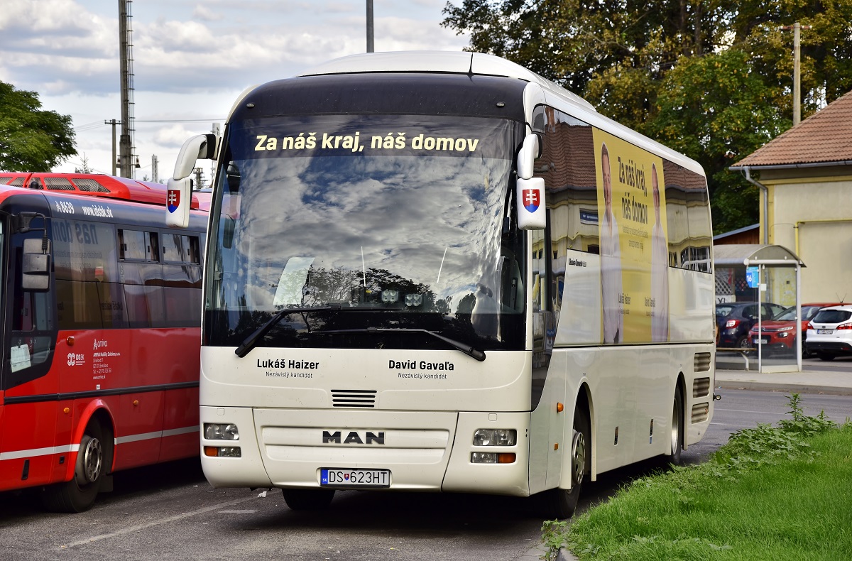 Dunajská Streda, MAN R07 Lion's Coach RHC404 # DS-623HT
