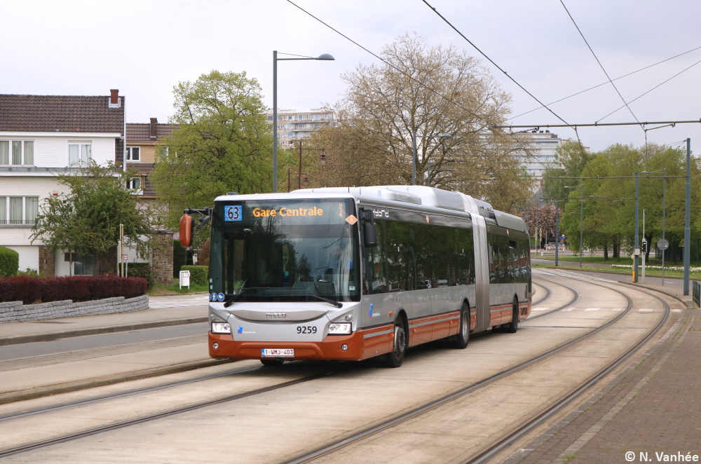 Brussels, IVECO Urbanway 18M Hybrid # 9259