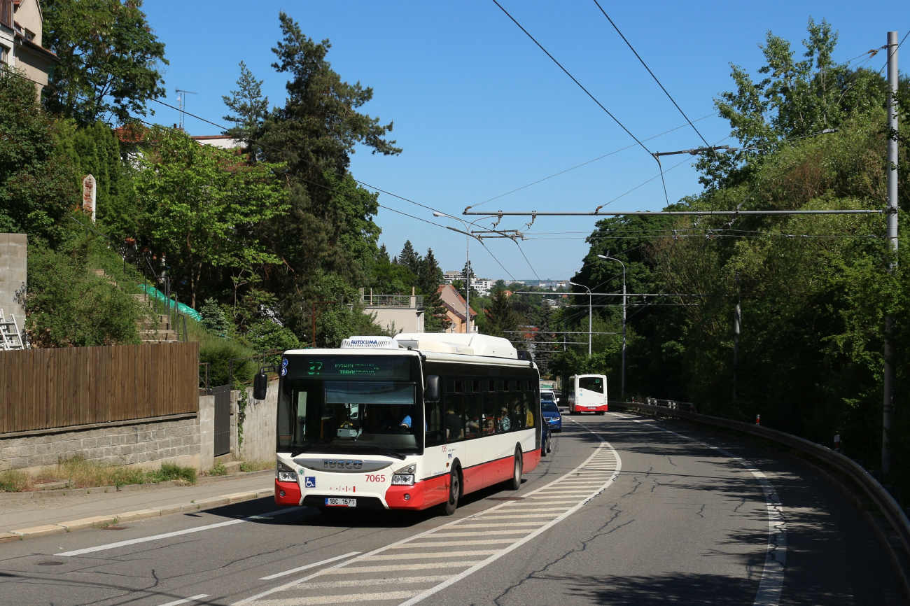 Brno, IVECO Urbanway 12M CNG # 7065