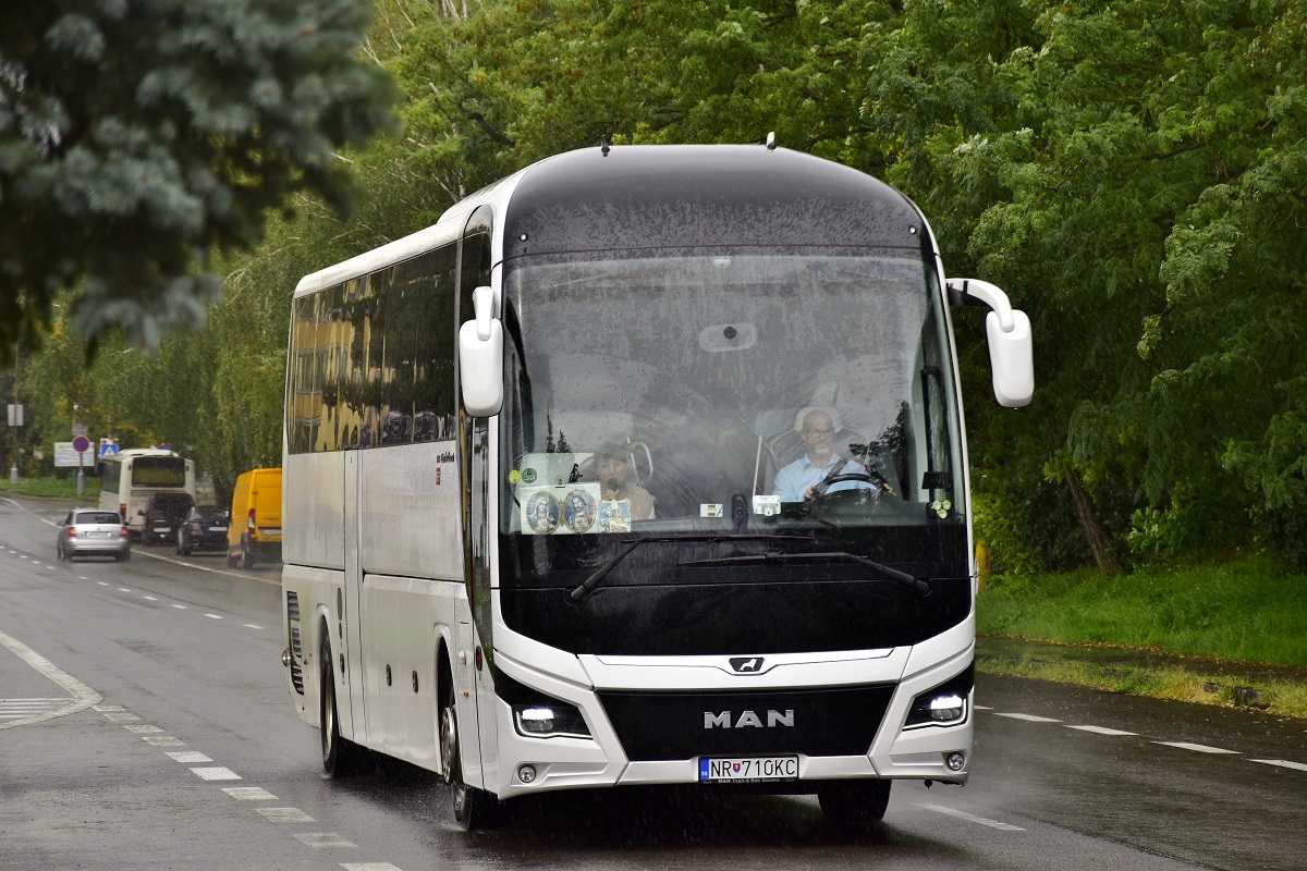 Nitra, MAN R10 Lion's Coach II C # NR-710KC