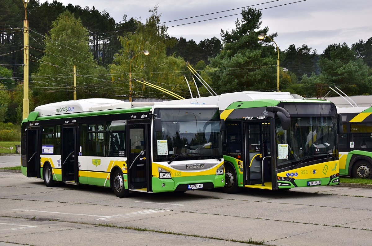 Жилина, IVECO Urbanway 12M Hybrid № 155; Жилина, Škoda Perun 26BB HE № 351