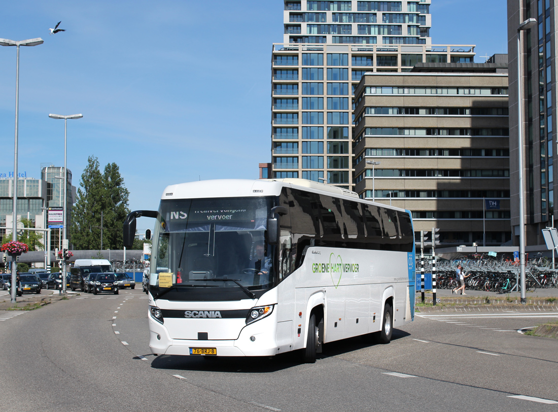 Den Haag, Scania Touring HD (Higer A80T) # 1001