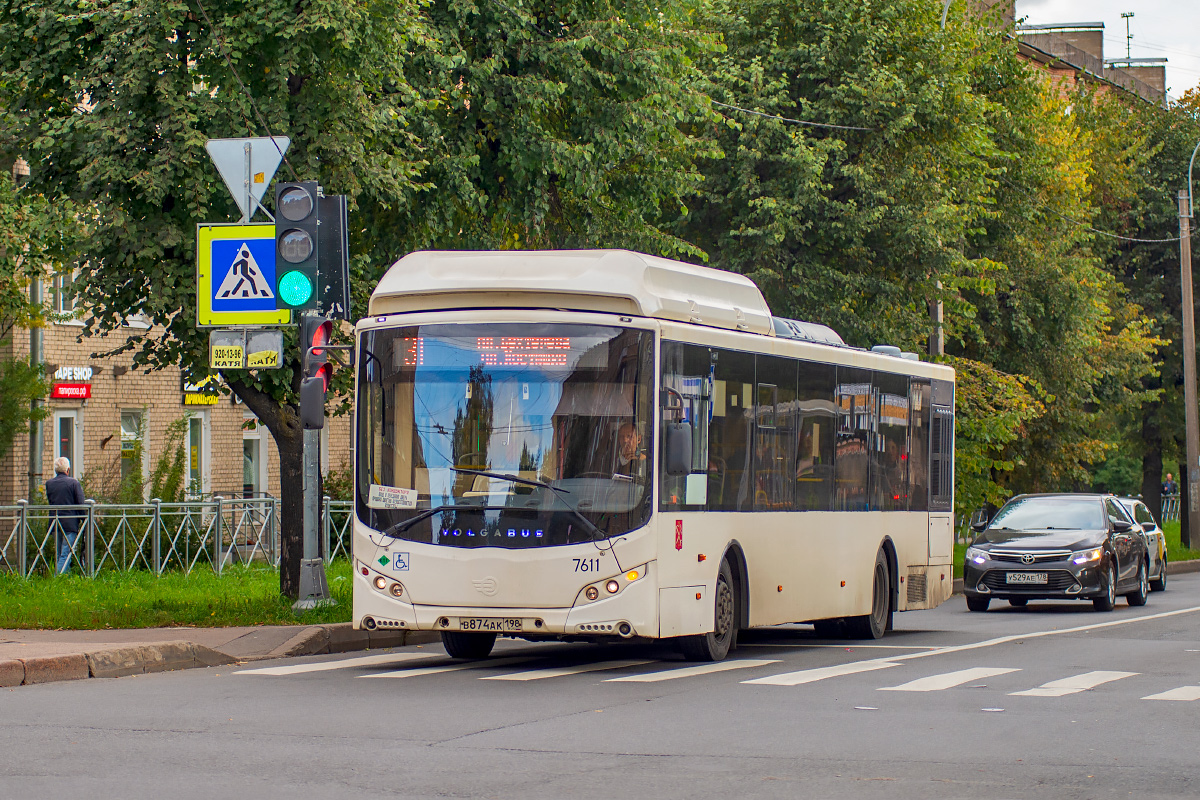 San Petersburgo, Volgabus-5270.G0 # 7611