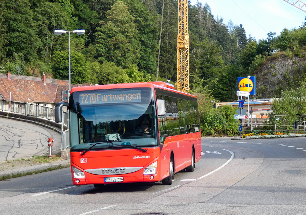 Freiburg im Breisgau, IVECO Crossway LE Line 12M # FR-JS 794