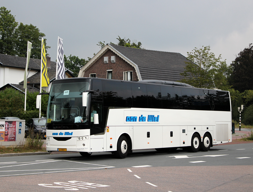 Arnhem, Van Hool EX17H # 33-BNH-1