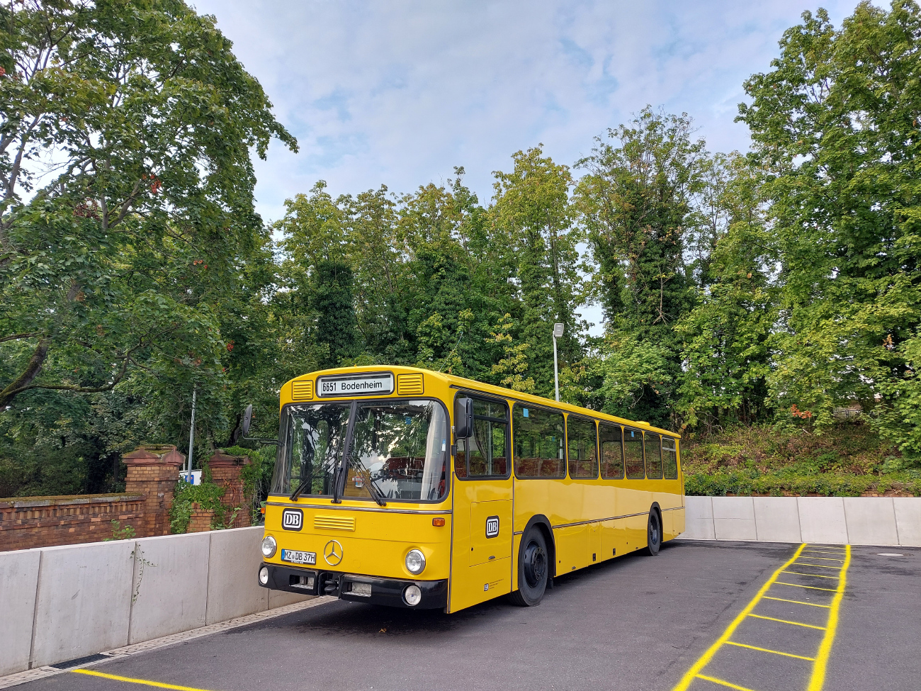Mainz, Mercedes-Benz O307 # MZ-DB 37H