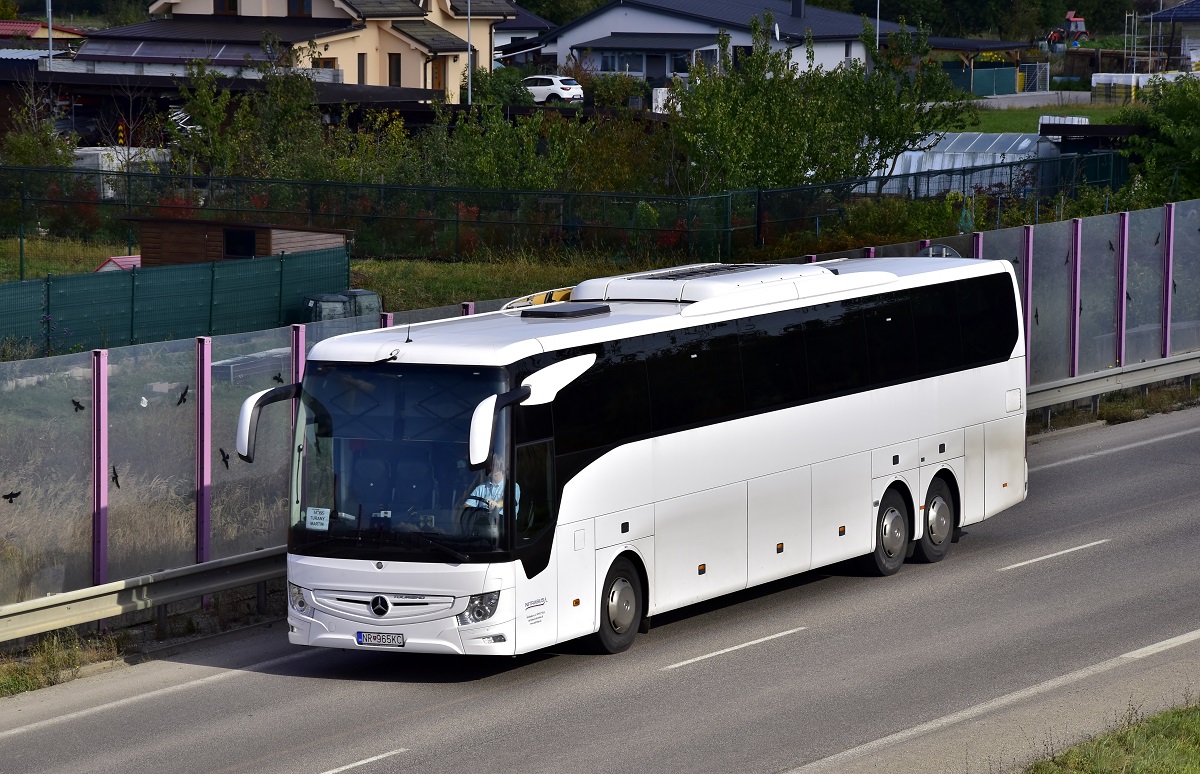 Nitra, Mercedes-Benz Tourismo 17RHD-III L № NR-965KC