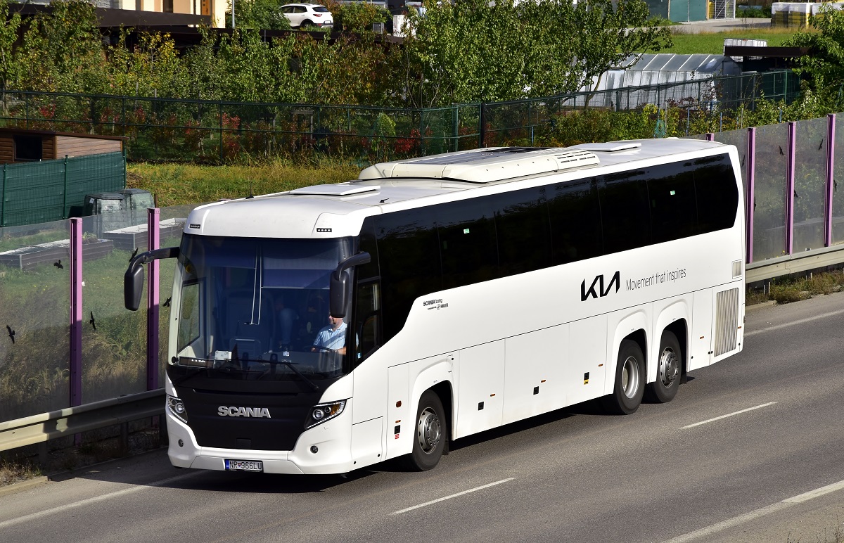 Nitra, Scania Touring HD 13,7 # NR-966LU