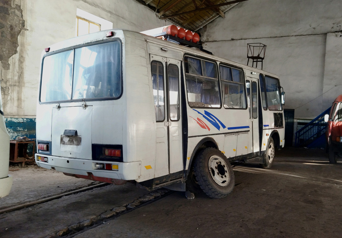 Yenakiyevo, ПАЗ-32051-110 (1R) # А 878 АА; Yenakiyevo — Buses without license plates